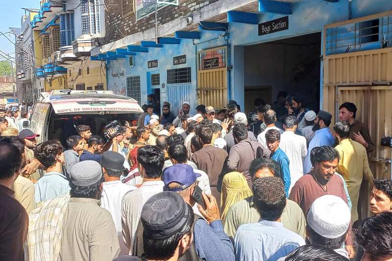 पाकिस्तान में स्कूल की छत ढहने से मचा हाहाकार, 34 बच्चों समेत 35 की मौत; छह महीने में चौथी बड़ी त्रासदी