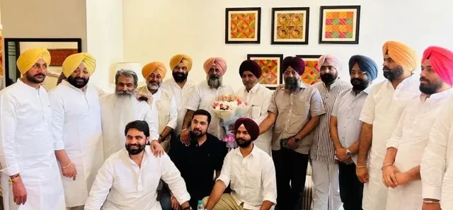 परगट सिंह के साथ खड़ा दिखा पंजाब कांग्रेस का नेतृत्व, दिल्ली में दिग्गजों का जमावड़ा