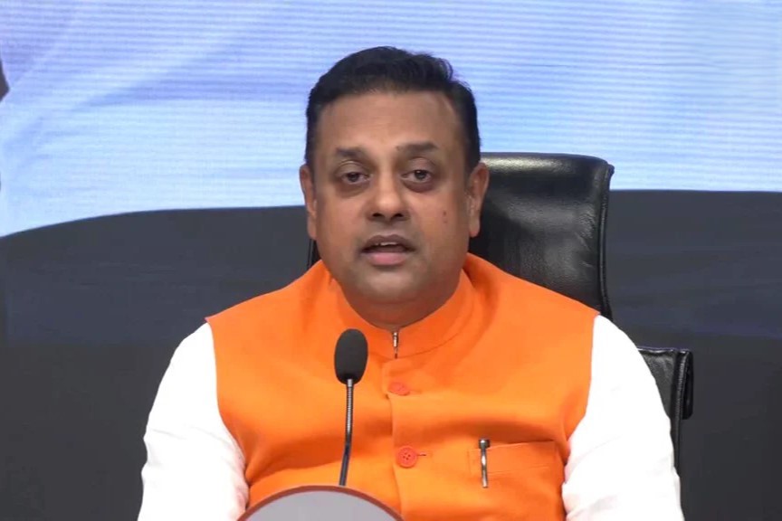 फॉर्म 6 विवाद पर बीजेपी का कांग्रेस को जवाब, राहुल गांधी पर संबित पात्रा का तीखा हमला