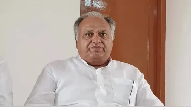 हरियाणा कांग्रेस में सीएम चेहरे की लड़ाई फिर तेज, कुलदीप शर्मा ने खरगे से कहा- फैसला चुनाव बाद हो हरियाणा कांग्रेस में सीएम चेहरे की लड़ाई फिर तेज, कुलदीप शर्मा ने खरगे से कहा- फैसला चुनाव बाद हो
