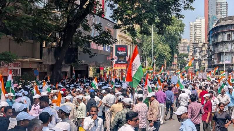 वोटर लिस्ट और SIR पर घमासान, मुंबई में ठाकरे बंधुओं का बड़ा मार्च; ज्ञानेश कुमार के इस्तीफे की मांग तेज